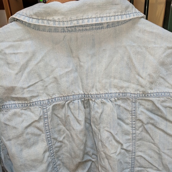 Tops - Picture 6 of 6